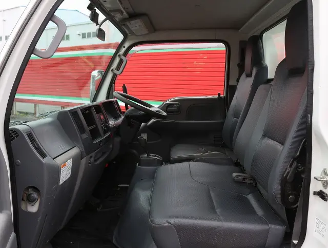 いすゞ エルフ TPG-NJR85AD(2WD)の写真43