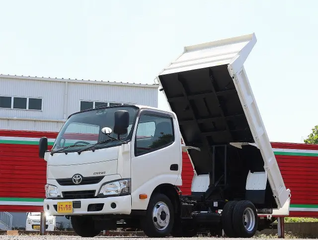 トヨタ ダイナ TKG-XZC610D(2WD)の写真1