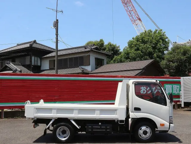 トヨタ ダイナ TKG-XZC610D(2WD)の写真5