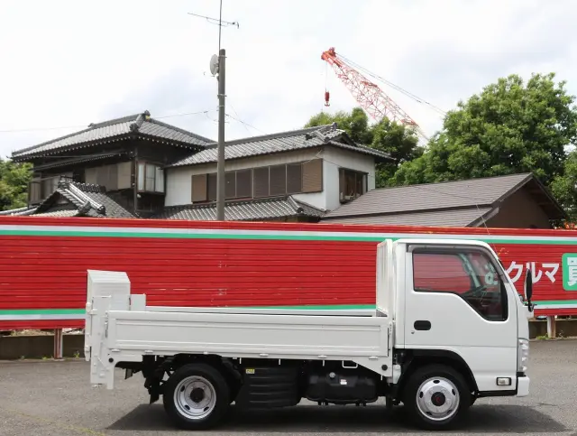 いすゞ エルフ TRG-NJS85A(4WD)の写真4