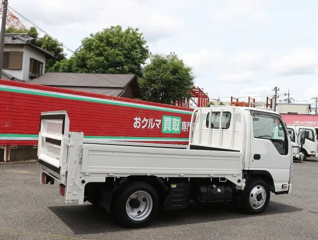 いすゞ エルフ TRG-NJS85A(4WD)の写真5