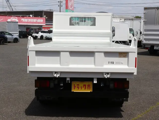 いすゞ エルフ BKG-NKR85AD(2WD)の写真7