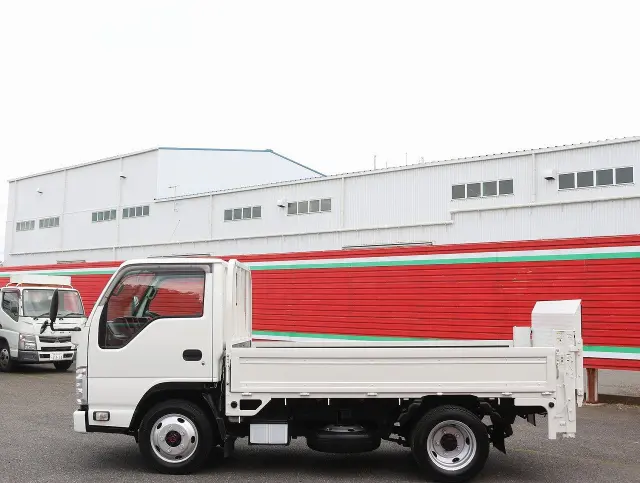 いすゞ エルフ TRG-NJS85A(4WD)の写真8
