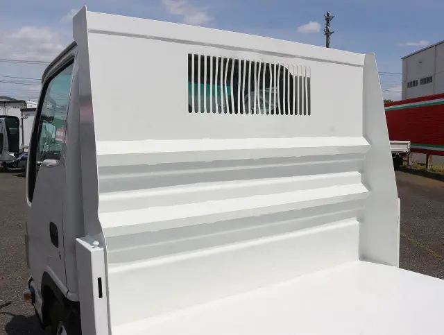 いすゞ エルフ BKG-NKR85AD(2WD)の写真12