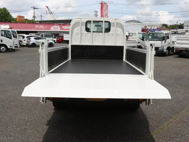 いすゞ エルフ TRG-NJS85A(4WD)の写真13
