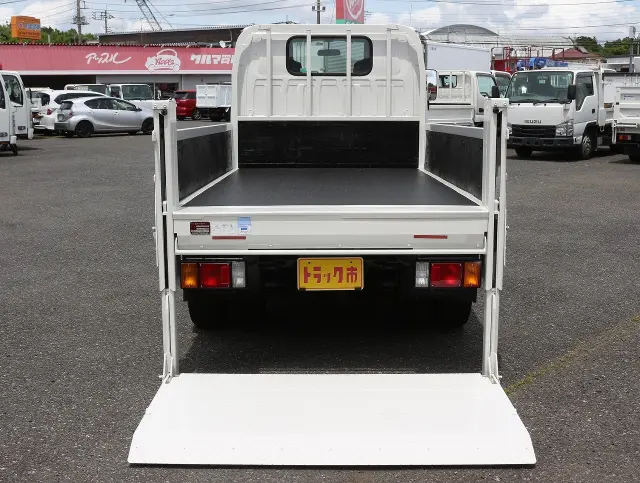 いすゞ エルフ TRG-NJS85A(4WD)の写真16