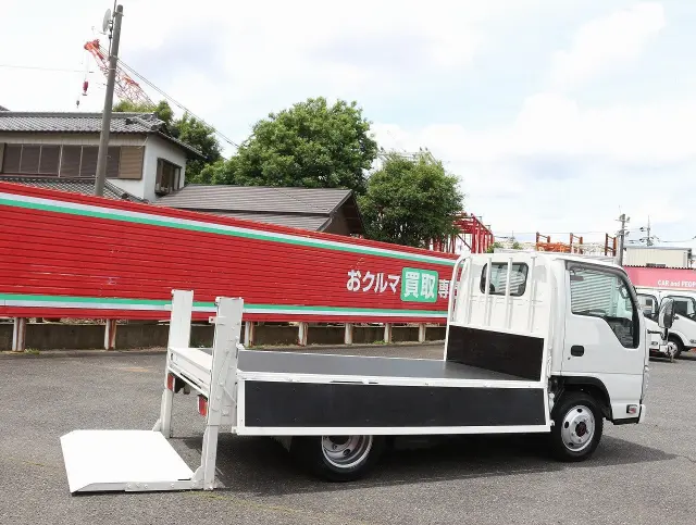 いすゞ エルフ TRG-NJS85A(4WD)の写真23