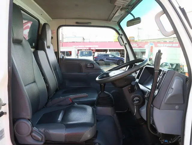 いすゞ エルフ BKG-NKR85AD(2WD)の写真30