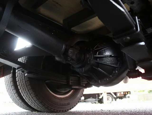 いすゞ エルフ TRG-NJS85A(4WD)の写真31
