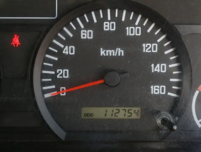 いすゞ エルフ BKG-NKR85AD(2WD)の写真35