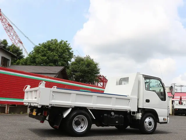 いすゞ エルフ TPG-NKR85AD(2WD)の写真7
