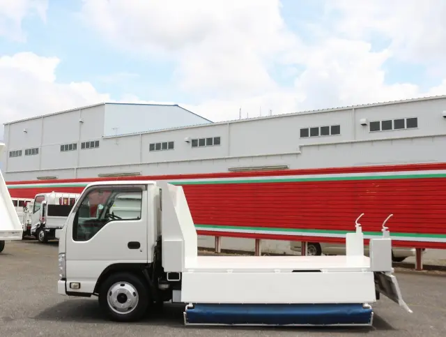 いすゞ エルフ TPG-NKR85AD(2WD)の写真18