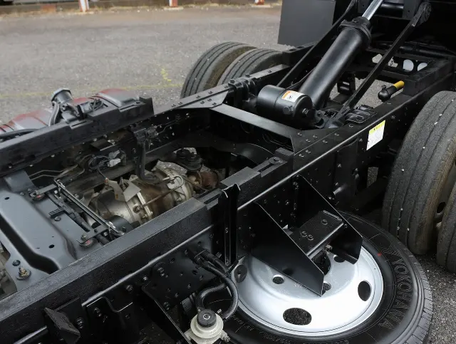 いすゞ エルフ TPG-NKR85AD(2WD)の写真30