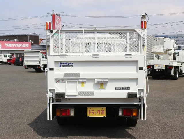 いすゞ エルフ TPG-NJR85A(2WD)の写真12