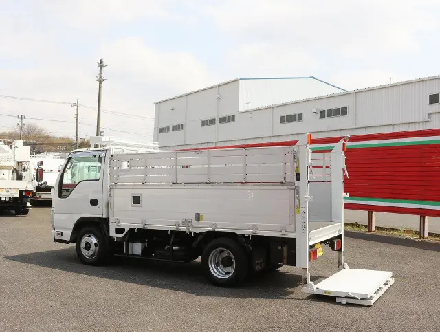 いすゞ エルフ TPG-NJR85A(2WD)の写真23