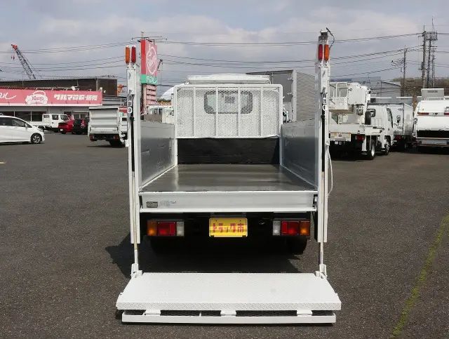 いすゞ エルフ TPG-NJR85A(2WD)の写真26