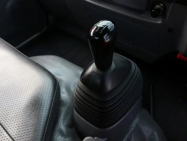 いすゞ エルフ TPG-NJR85A(2WD)の写真43