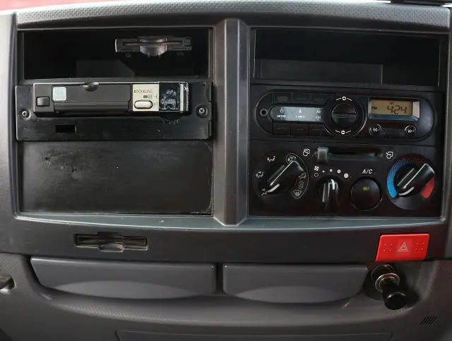 いすゞ エルフ TPG-NJR85A(2WD)の写真44