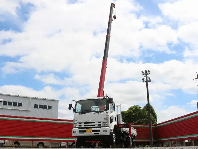 いすゞ フォワード TKG-FRR90S1(2WD)の写真18