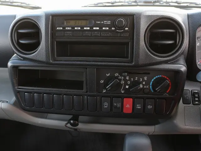 日野 デュトロ TKG-XZC605M(2WD)の写真31