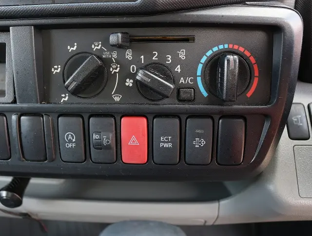日野 デュトロ TKG-XZC605M(2WD)の写真32