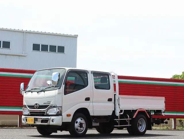 日野 デュトロ TKG-XZU685M(4WD)の写真1