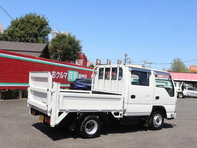 いすゞ エルフ TRG-NHR85A(2WD)の写真5