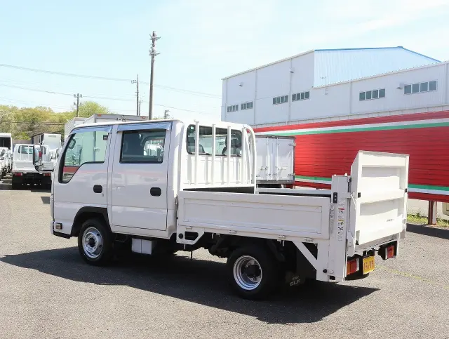 いすゞ エルフ TRG-NHR85A(2WD)の写真7