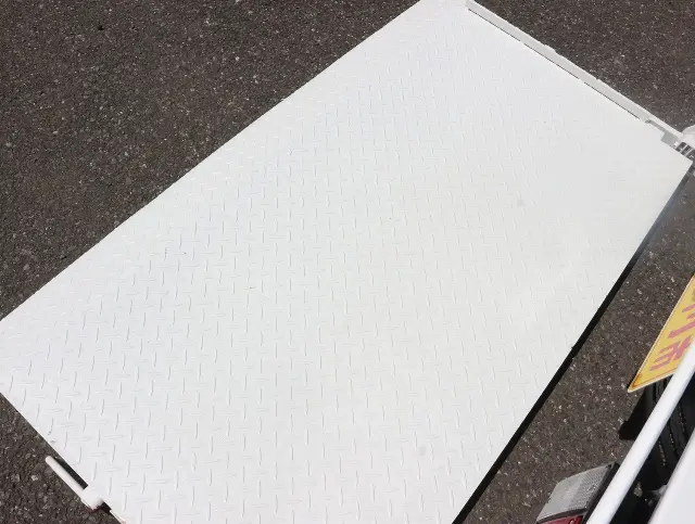 いすゞ エルフ TRG-NHR85A(2WD)の写真11