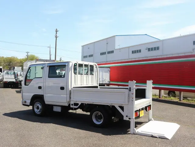 いすゞ エルフ TRG-NHR85A(2WD)の写真19