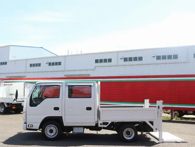 いすゞ エルフ TRG-NHR85A(2WD)の写真20