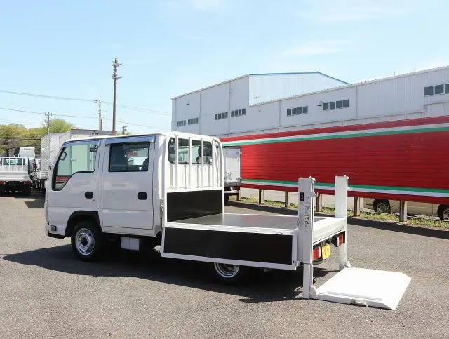 いすゞ エルフ TRG-NHR85A(2WD)の写真24