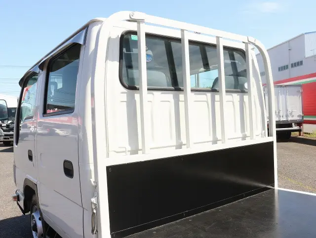 いすゞ エルフ TRG-NHR85A(2WD)の写真26