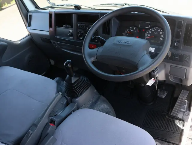 いすゞ エルフ TRG-NHR85A(2WD)の写真30