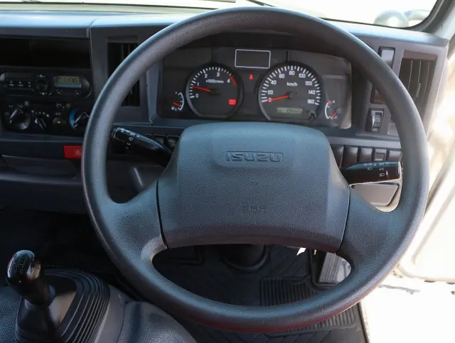 いすゞ エルフ TRG-NHR85A(2WD)の写真34