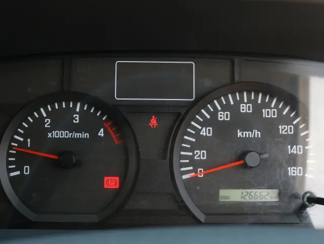 いすゞ エルフ TRG-NHR85A(2WD)の写真35