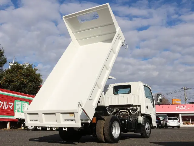 いすゞ エルフ PB-NKR81AD(2WD)の写真5