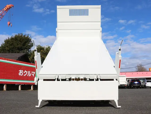 いすゞ エルフ PB-NKR81AD(2WD)の写真18