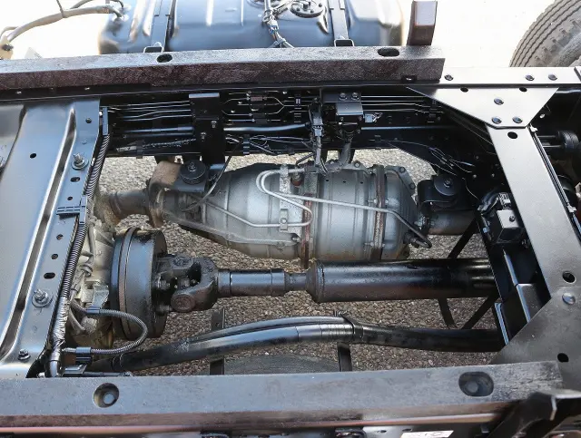 いすゞ エルフ PB-NKR81AD(2WD)の写真24