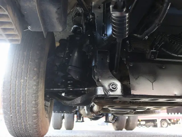 いすゞ エルフ PB-NKR81AD(2WD)の写真28