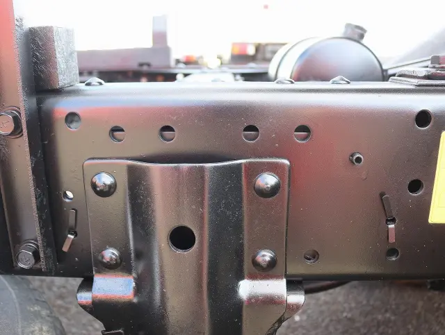 いすゞ エルフ PB-NKR81AD(2WD)の写真34