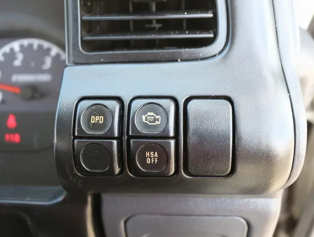 いすゞ エルフ PB-NKR81AD(2WD)の写真41