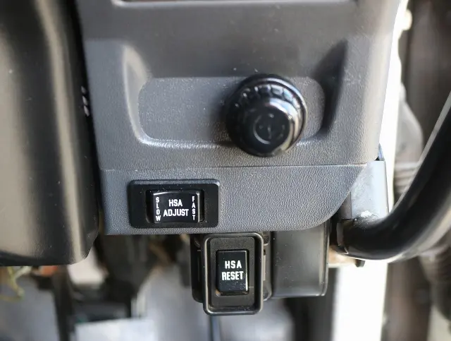 いすゞ エルフ PB-NKR81AD(2WD)の写真42