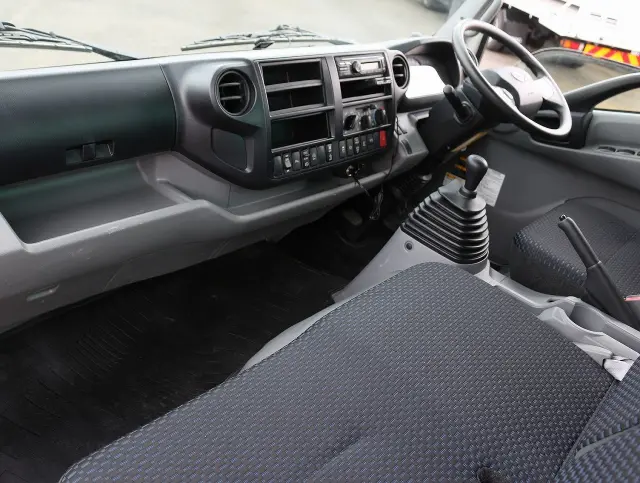 日野 デュトロ 2RG-XZU722M(2WD)の写真48