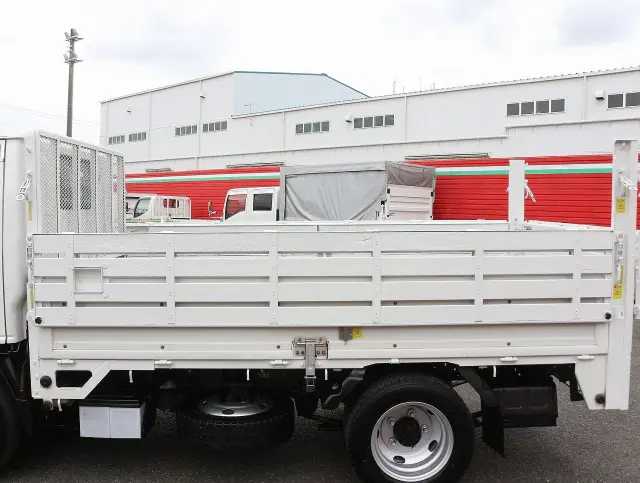 いすゞ エルフ TRG-NKR85A(2WD)の写真11