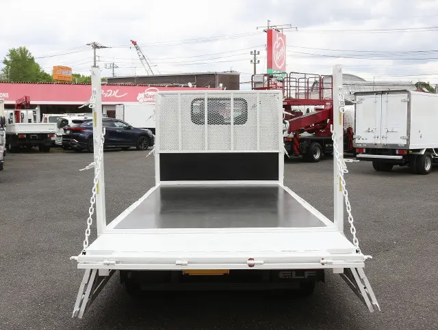 いすゞ エルフ TRG-NKR85A(2WD)の写真15