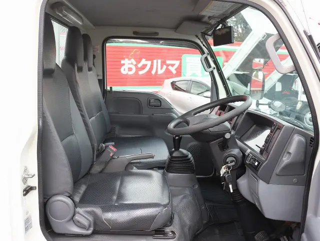 いすゞ エルフ TRG-NKR85A(2WD)の写真31