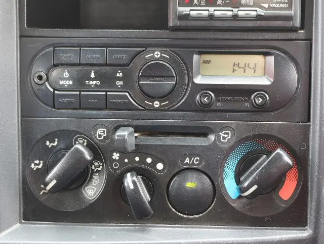 いすゞ エルフ TRG-NKR85A(2WD)の写真40