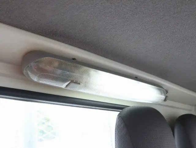 いすゞ エルフ TRG-NKR85A(2WD)の写真44