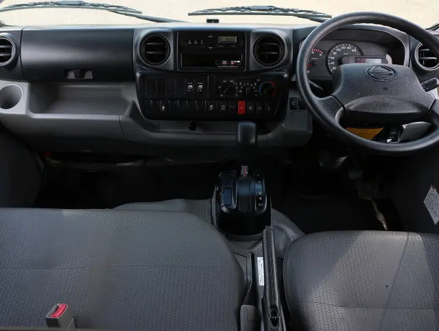 日野 デュトロ TPG-XZU605M(2WD)の写真31